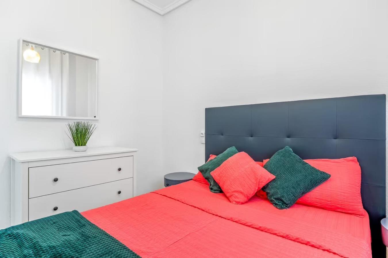 Apartamento Estefany A 100 M De Playa Торевиеха Екстериор снимка